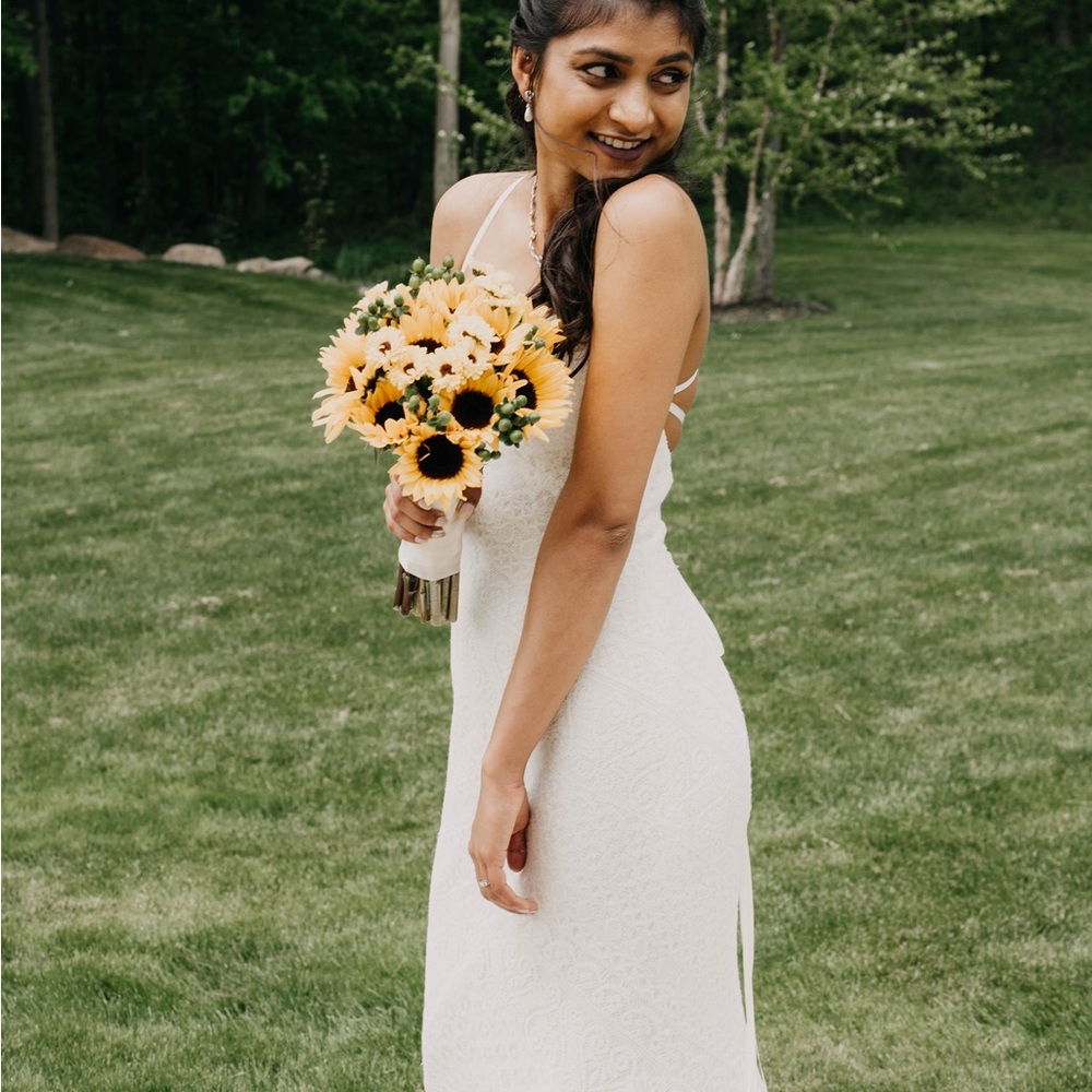 Wedding dress sale:worn just once.Bought brand new designer (WillowBy Watters)